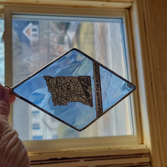 Old Man of the Mountain Suncatcher Stained Glass - Picture 4 of 4